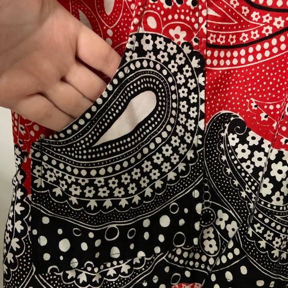 1970s Men’s/Women’s Bandana Print V-Neck Collared Shirt - Picture 5 of 7